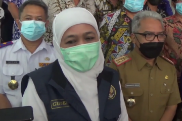 Khofifah: 2 pekerja migran terpapar virus corona mutasi baru