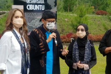 Bersama Cinta Laura, Menparekraf promosi Desa Wisata di Kuningan