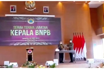 Doni Monardo serahkan jabatan Kepala BNPB pada Ganip Warsito