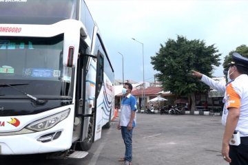 Hari pertama larangan mudik, Terminal Kalideres angkut 10 penumpang