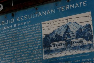 Tak ada jamaah berkain sarung di Masjid Kesultanan Ternate