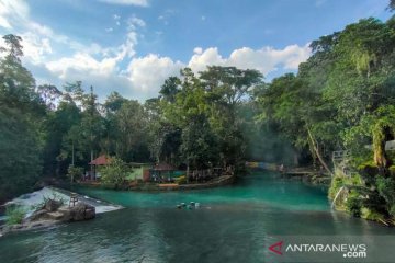 Kemendes PDTT bantu dua desa wisata di Lombok Barat