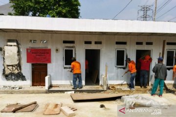 Satpol PP bongkar rumah indekos tanpa IMB dan tak sesuai peruntukan