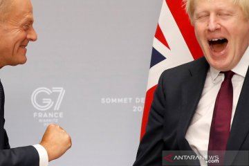 PM Inggris minta G7 memvaksin dunia pada akhir 2022