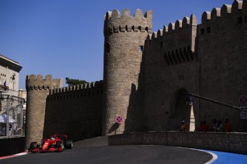 Kecepatan Ferrari di Baku di luar ekspektasi Sainz dan Leclerc