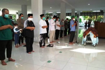 Ketua Tim Pelayanan Kembar Siam RSUD Dr Soetomo Surabaya tutup usia