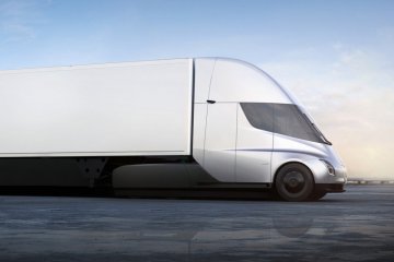 Baru 3 bulan menjabat, Guillen tinggalkan divisi truk Tesla