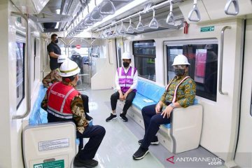 Presiden harapkan kereta LRT buatan RI bisa diekspor