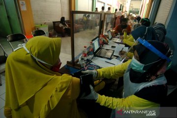 Kemarin, vaksinasi 18 tahun ke atas hingga pejabat wafat di pesawat