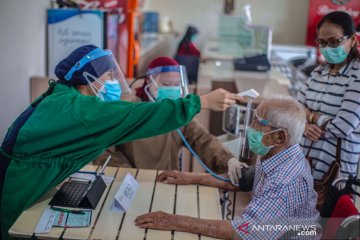 Pemkot Bogor lanjutkan vaksinasi lansia dengan cara jemput bola