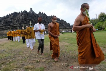 Upacara Upostha Mandala Puja di Borobudur