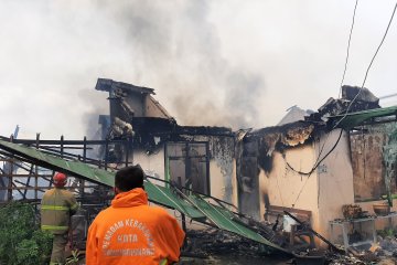 Rumah warga di Tanjungpinang Kepri ludes terbakar Jumat siang