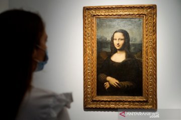 Lukisan tiruan Mona Lisa dilelang