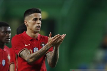 Positif COVID-19, Joao Cancelo dicoret dari skuad Portugal untuk Euro