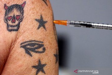 Uni Eropa: Vaksin AstraZeneca harus dihentikan di atas usia 60 juga