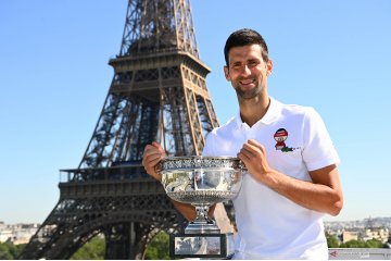 Djokovic akan main di nomor ganda dalam turnamen pemanasan Wimbledon