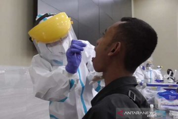 Puluhan mahasiswa Untidar Magelang jalani tes usap antigen dan PCR