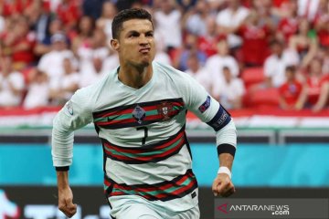 Ronaldo jadi orang pertama yang capai 300 juta pengikut di Instagram