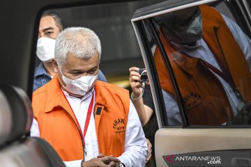 Bupati nonaktif Bandung Barat Aa Umbara Sutisna diperiksa KPK