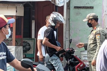 Kelurahan Halim Perdanakusuma bertahan pada zona kuning