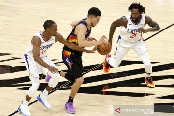 Devin Booker antar Suns bekuk Clippers di gim pertama final Barat