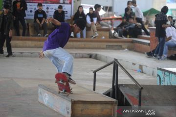 Skateboarder Palembang rayakan  hari Skateboard sedunia 