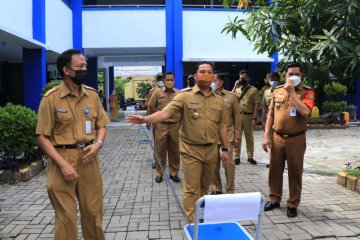 Pemkot Tangerang gunakan ruang kelas SMP Negeri 27 tempat isolasi pasien COVID-19