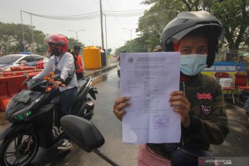 Kemarin, keluar masuk Surabaya wajib SKIM hingga COVID-19 di Bogor