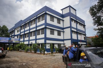 SMPN 30 Kota Tangerang difungsikan untuk rumah isolasi COVID-19