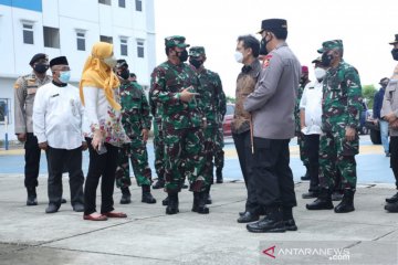 Panglima TNI tinjau isolasi terpusat OTG di Cilincing