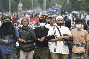 Pembawa senjata tajam pada kerumunan massa di Jakarta ditangkap