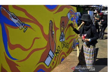 Aksi mural peringati Hari Anti Narkoba