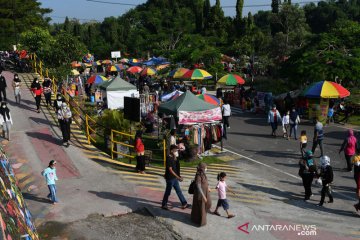 Meski kasus COVID-19 naik, warga tetap ramai kunjungi area CFD Madiun