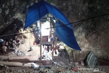 Dua pekerja tambang timah di Belitung Timur dilaporkan tertimbun