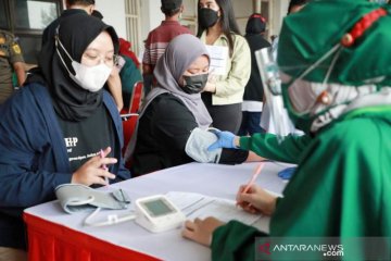 Bisa jadi klaster, Bogor tutup vaksinasi massal di Stadion Pakansari