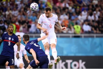 Prancis tertinggal 0-1 dari Swiss pada babak pertama