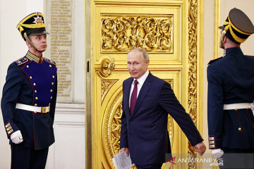 Presiden Rusia Putin sudah disuntik vaksin COVID Sputnik V