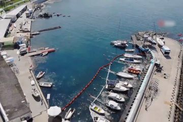 Turki sukses bersihkan 400 meter kubik ingus laut