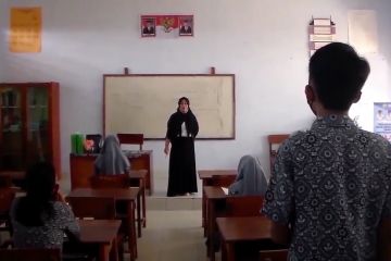 Kendari larang guru yang belum divaksinasi mengajar tatap muka