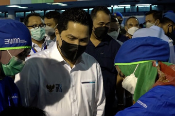 Erick Thohir tinjau Sentra Vaksinasi Bersama BUMN di Medan