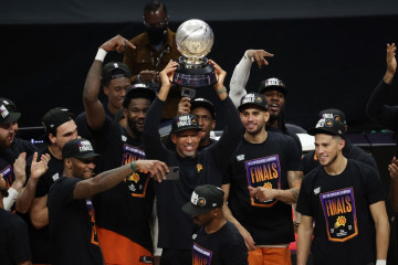 Phoenix Suns ke Final NBA setelah juarai Wilayah Barat