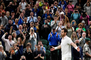 Murray bangkit dan tampil gemilang demi jaga asa di Wimbledon