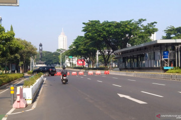 Jalan Sudirman-Thamrin Jakarta lengang pada hari pertama PPKM Darurat