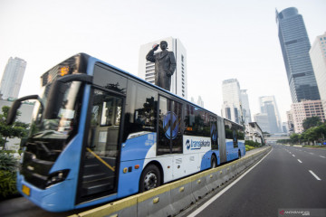 TransJakarta buka kembali empat rute layanan