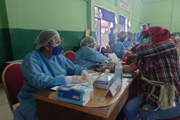 NasDem targetkan vaksinasi COVID-19 untuk 1 juta penduduk Pulau Jawa