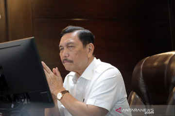 Menko Luhut targetkan mobilitas Jateng-Yogya turun minimal 30 persen