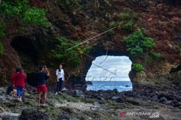 Tempat Wisata Di Ambon Ditutup Jelang PPKM Mikro