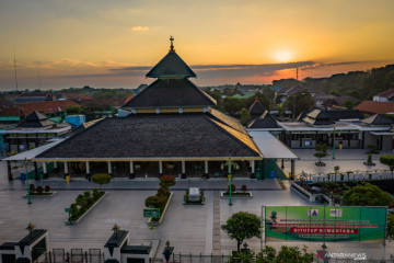 Penutupan sementara kompleks Masjid Agung Demak