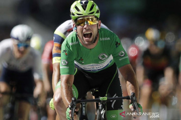 Cavendish rebut juara etape 13 Tour de France