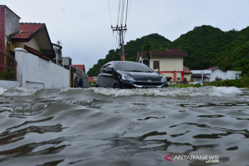 Peringatan Potensi Curah Hujan Tinggi Berdampak Banjir